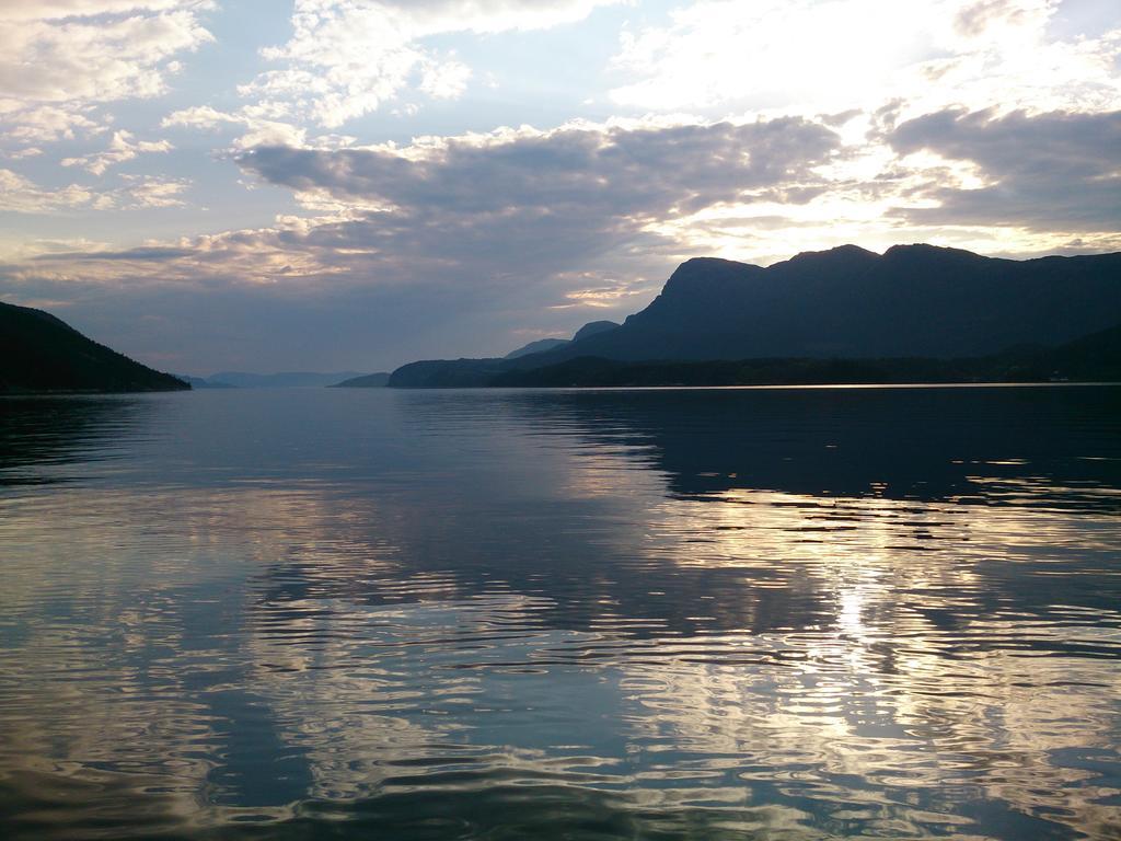 Ropeid Villa Fjordferie Exteriör bild
